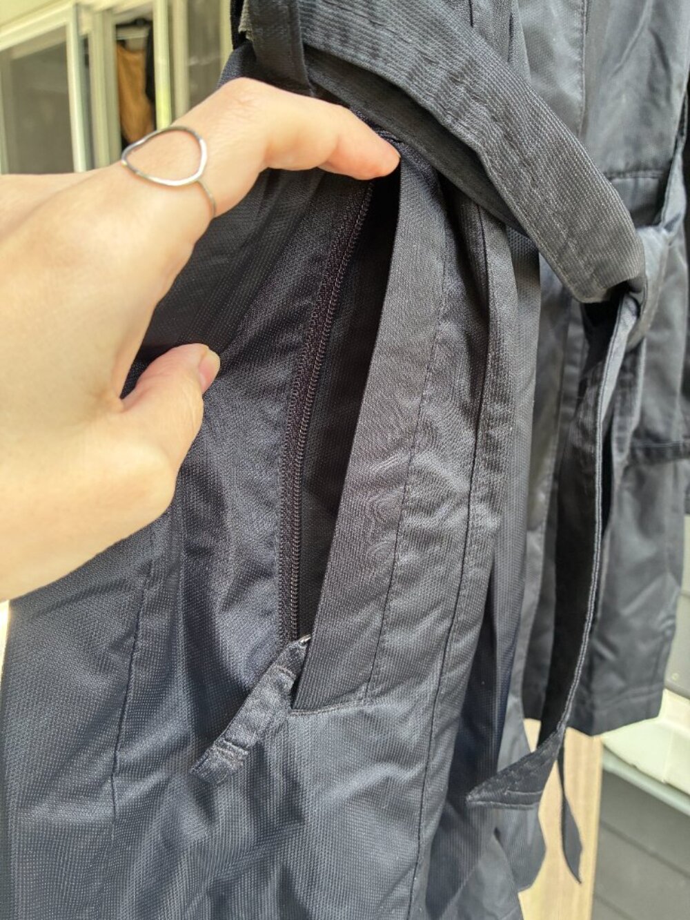 Columbia Women’s XS 'Pardon My Trench' Rain Jacket *Like New* - Picture 7 of 10